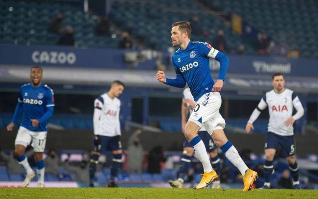 因此选择低 因此选择低