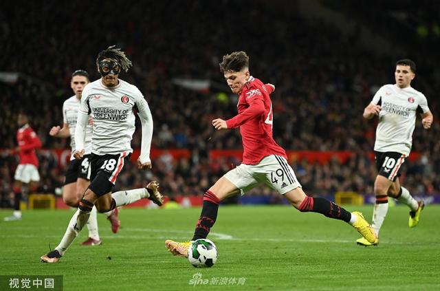 完善的青年 完善的青年